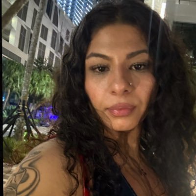 madi_thebaddie's profile picture. A praying woman.