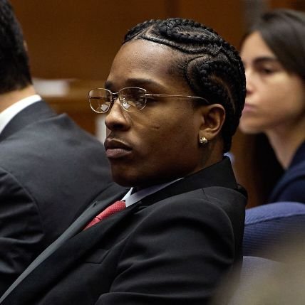 bharmiedesign_'s profile picture. Product Designer | Saas expert