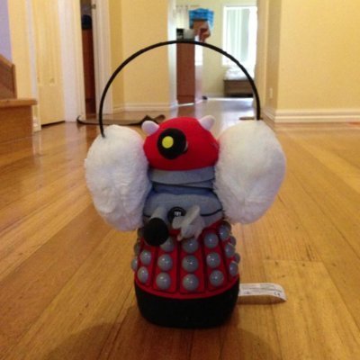 halfwrittentale's profile picture. Everything sticks like a broken record.