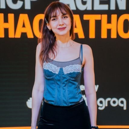 tereza_tizkova's profile picture. growth & founding member @e2b | math grad. | i like cheese