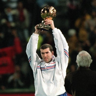 7wto_'s profile picture. ﴿ وَذَكِّرْ فَإِنَّ الذِّكْرَىٰ تَنفَعُ الْمُؤْمِنِينَ ﴾ أخبار كرة القدم | انتقالات | سوالف تحليل وقراءة للمباريات بدون تعصب . 💚