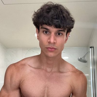 Strezful's profile picture. 