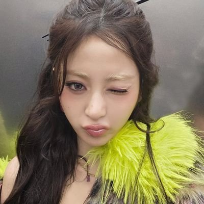 Lightyagami_sis's profile picture. Be the moon in somebody's night, Be the ease in somebody's hardship.
My safe space LE SSERAFIM🩵