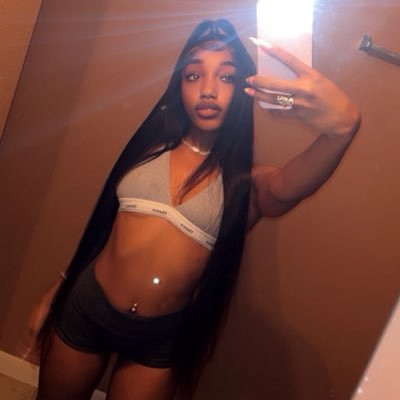 ccprettyass's profile picture. - - conceited bx w/ a life of a princess ‘ 🙉Ig : @coryi.aa