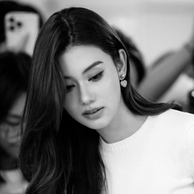 xhttpskira_'s profile picture. random.