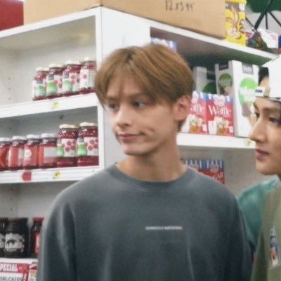 0xygen37144906's profile picture. family member of FEARNOT/WIZ*ONE CARAT COER