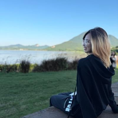 TharadaJ19838's profile picture. 