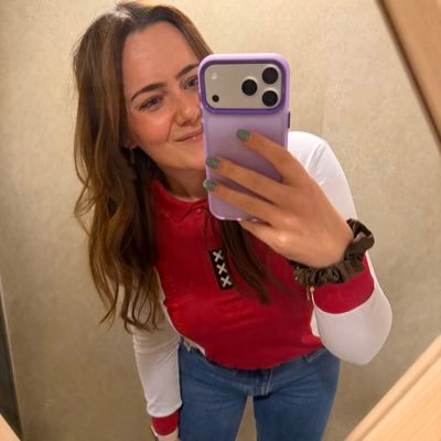 xgabrriella's profile picture. seizoenskaarthouder - dol op disney - werkt in de zorg - geobsedeerd met voetbalshirtjes - verzamelaar