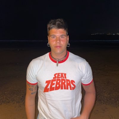 desikasten99's profile picture. EUSKAL HERRIA. #AltsasukoakASKE 🏳️‍🌈🏳️‍⚧️💜🖤🇵🇸