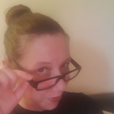 BelfastBeatnik's profile picture. Mother, Nana, Poet, Writer, SpokenWordArtist. PerformancePoet. 
Facilitator. Sex Realist
 #TerfRadio 📻 Space Hostess.
Hater of Sisyphean Dishes. Food Bigot.