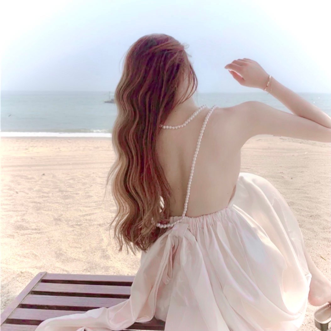 MonicaBaug3922's profile picture. 