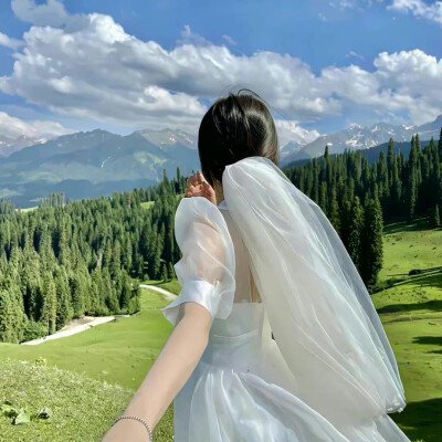 BelindaTeg27040's profile picture. 