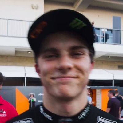 healedpiercing's profile picture. polite pastry last son chronically online #parasocialforpiastri