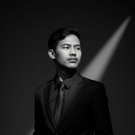 blightstonee's profile picture. 98, silentisgold