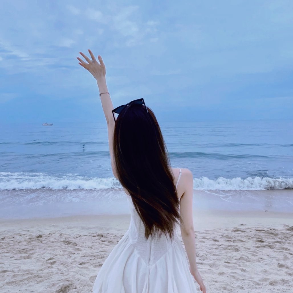 APerla21107's profile picture. 