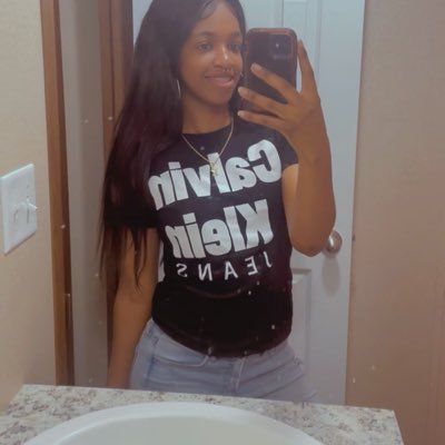 KiraaAlexis's profile picture. Kyx2 💗💙 LLT 🕊💜