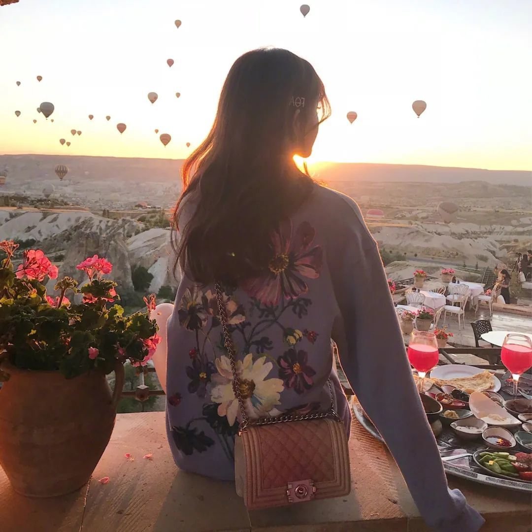 LavetaS76247's profile picture. 