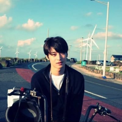 ilvyh_'s profile picture. 