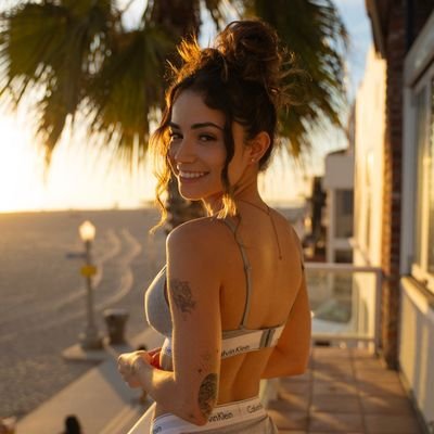 JameliizSmithh's profile picture. 21 | No silicone, just sin 😈 | You won’t last 10 seconds ⏳💦👇