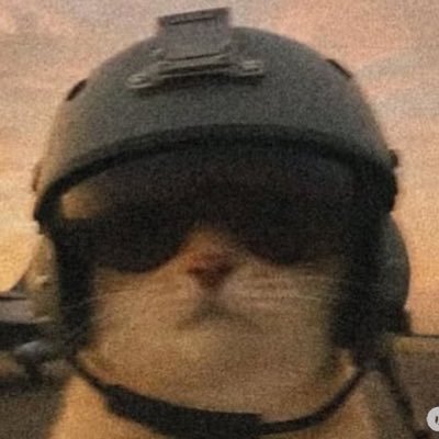 skydropsbangers's profile picture. I’m eating yo cereal