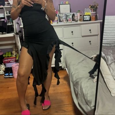 Alliyyah12's profile picture. 🔞 petite girl i like to be slutted out 💋 DM is open 24/7 hmu tele@Alliyyah12 🤙 daddy