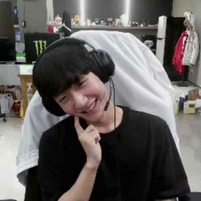 suminarin_'s profile picture. 