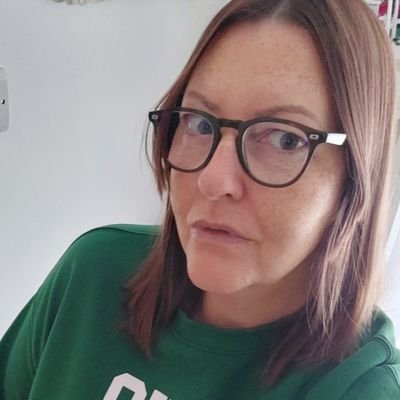 kellilelliloola's profile picture. Mostly procrastinating. Or not.