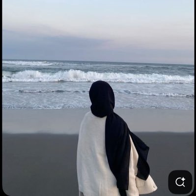 HerrLittleWorld's profile picture. turning moments into metaphors.🤍