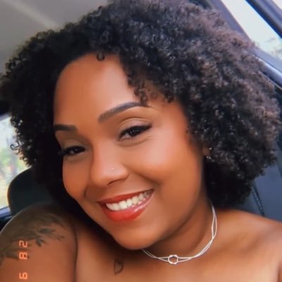 raybbandeira's profile picture. antonella💜