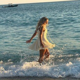 XHnah25138's profile picture. She remembered who she was and the game changed.