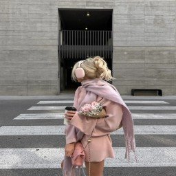 uycev16933's profile picture. The most beautiful thing a woman can wear is confidence.