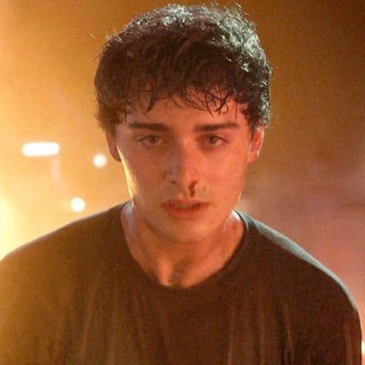 jottaeras's profile picture. I’m fully living my Stranger Things final season era. 📌✨#NoJottaDaQuestão