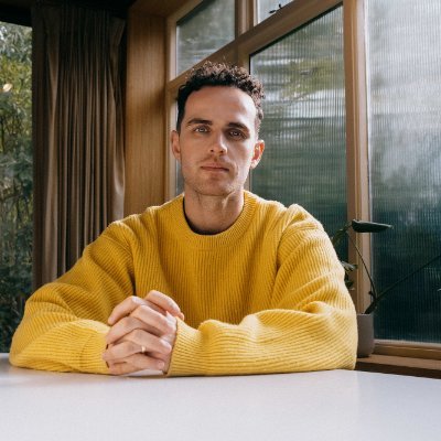 jordanrakei's profile picture. The new album, 'The Loop', is out nowww!