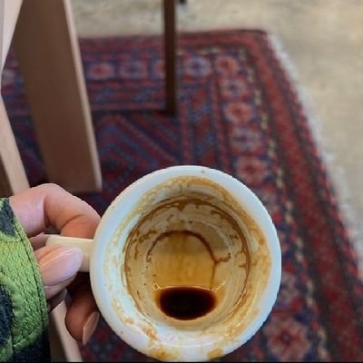 1v_0l's profile picture. امرأة يُجمّلها عَقلُها، لا تبهُت