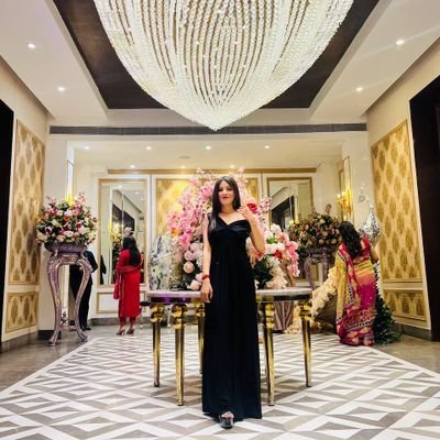 loveena_joshi06's profile picture. Dogs || Quotes || Poetry  || Old - School 
ॐ नमः पार्वती पतये हर हर महादेव 🌸🍀🕉️🌿🔱