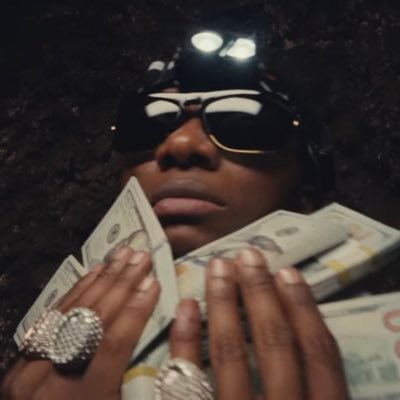 Retroboyyyyyy's profile picture. it’s here..