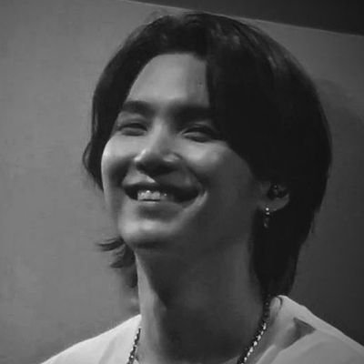 sugaknucklehair's profile picture. ♡ ⟭⟬ growing old with bts ⟬⟭ ₊˚⊹ ᰔ moarmy ✙✮✙ p1h ♡