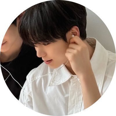 xunxeoxbp's profile picture. #김준서 .☘︎ ݁˖