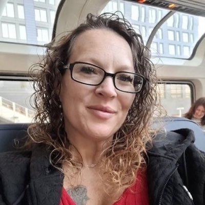 yishatsylor's profile picture. 