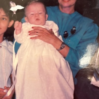 Genoveva2022's profile picture. es más fácil cambiar el curso del río que el carácter de un hombre