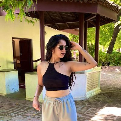 girl_audacious's profile picture. Clumsy,Volatile & Full of Life♥️ Moonlight Girl 🌙 WannaBeAuthor 💫 Need to seek a Psychiatrist 🥱