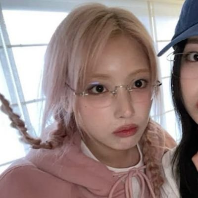 pxrnellz's profile picture. professional yapper #2 | matching with @liv_118chim | priv @th1rstkmf | pt-eng | miiiimimimimimimi gc | twice 09/05