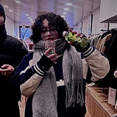 Nell_ouu's profile picture. // XTRM @staaarrrgirl