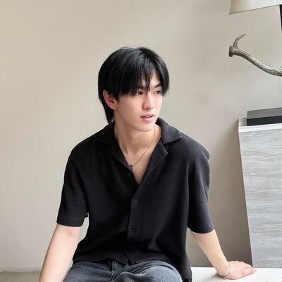 akapeachpink's profile picture. because of you i shine (bus) , kim jinwook