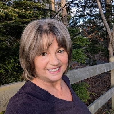 YogaMalas's profile picture. 𝐘𝐨𝐠𝐚 𝐁𝐥𝐢𝐬𝐬 𝐌𝐚𝐥𝐚𝐬  Handcrafted Yoga Jewelry and Accessories created using Semiprecious beads, Crystals, Love and Light in Halifax, Nova Scotia