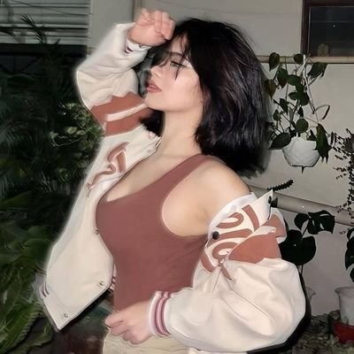 mbalirose93's profile picture. 