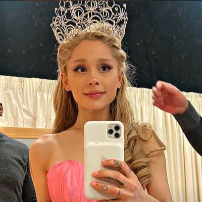 spearofevening's profile picture. 