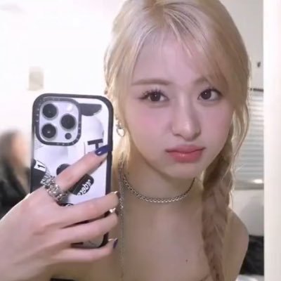 lovyunothat's profile picture. 윤진팬 일상개