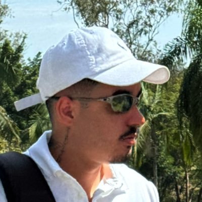 faveladoinvest's profile picture. 