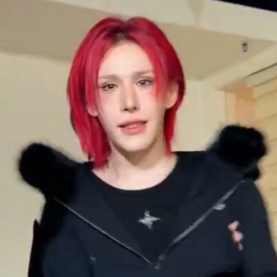 givemlov's profile picture. twitter has turned you into a fucking loser !